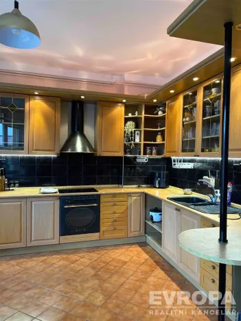 Pronájem bytu 1+1, Kolín - Kolín IV, Školská, 55 m2