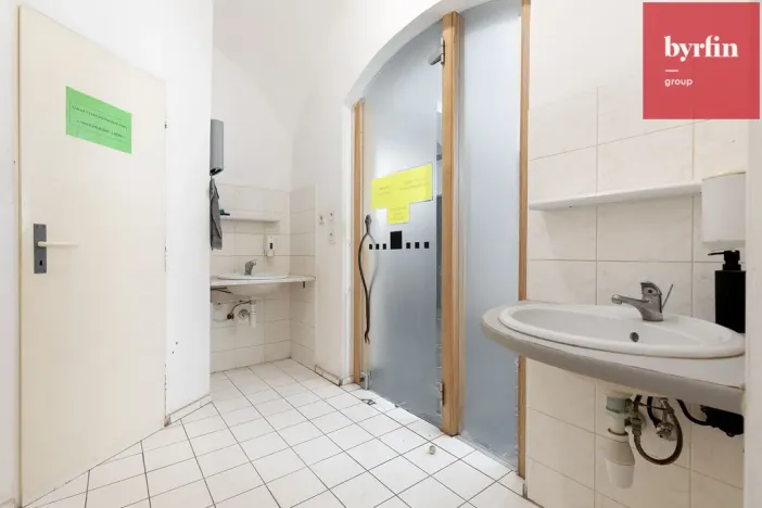 Pronájem kanceláře, Opava, Dolní náměstí, 27 m2