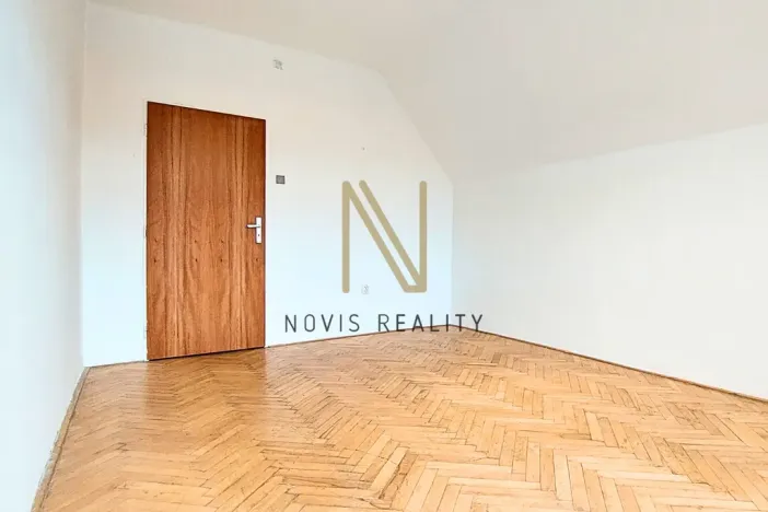 Pronájem bytu 1+1, Domažlice, náměstí Míru, 31 m2