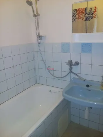 Pronájem bytu 1+kk, Kopřivnice, Štramberská, 29 m2