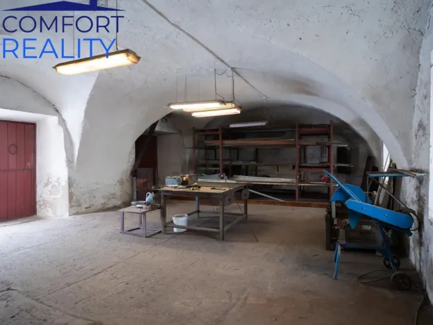 Prodej komerční nemovitosti, Suchdol nad Odrou, Komenského, 1900 m2