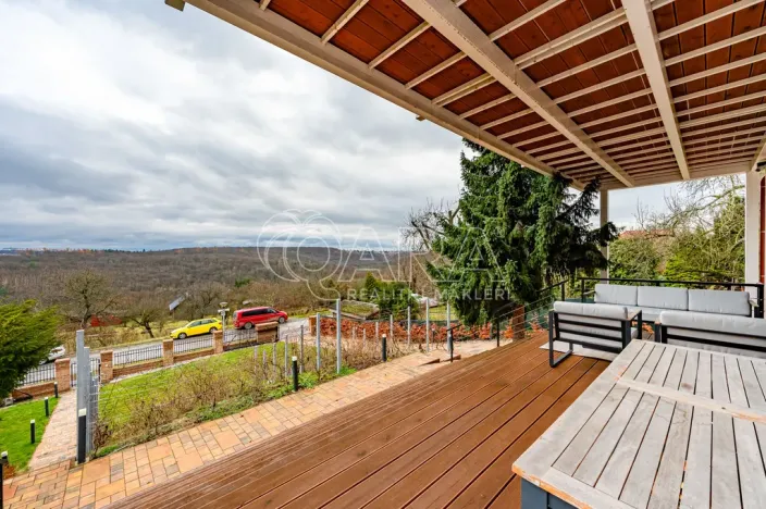 Pronájem kanceláře, Roztoky, Nad vinicemi, 393 m2