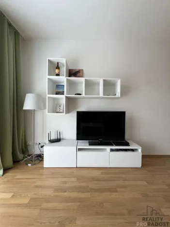 Pronájem bytu 2+kk, Brno, Sochorova, 60 m2