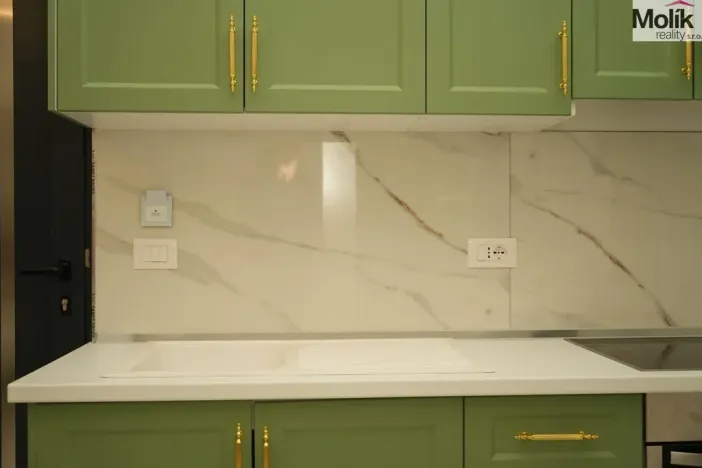 Prodej bytu 1+kk, Drač, 110 m2