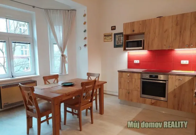 Pronájem bytu 2+1, Praha - Žižkov, Žerotínova, 70 m2