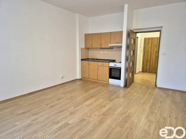 Pronájem bytu 1+kk, Jablonec nad Nisou, Anenské náměstí, 30 m2