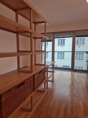 Pronájem bytu 1+kk, Praha - Vinohrady, Korunní, 42 m2