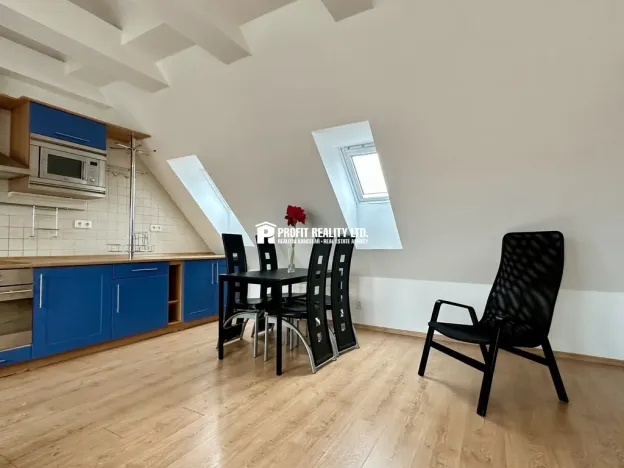 Prodej bytu 2+kk, Beroun, Náměstí Joachima Barranda, 57 m2