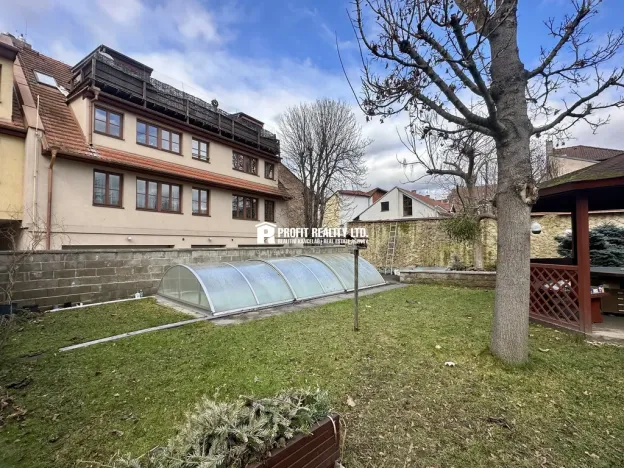 Prodej bytu 2+kk, Beroun, Náměstí Joachima Barranda, 57 m2