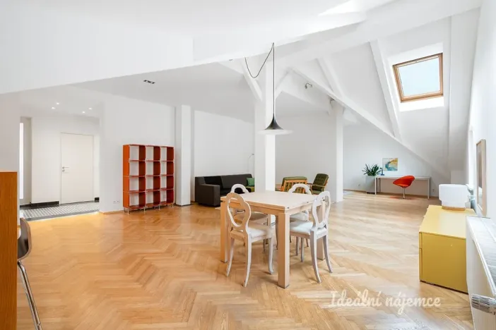 Pronájem bytu 3+kk, Praha - Staré Město, Valentinská, 114 m2