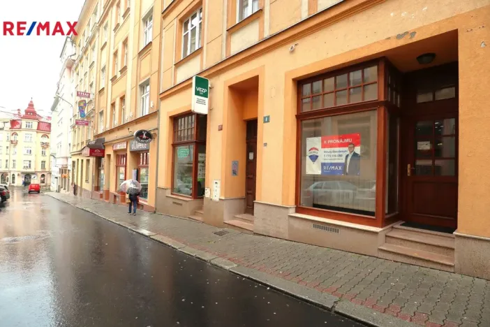 Pronájem obchodního prostoru, Karlovy Vary, Jugoslávská, 31 m2