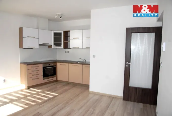 Pronájem bytu 2+kk, Jičín - Nové Město, Ruská, 47 m2