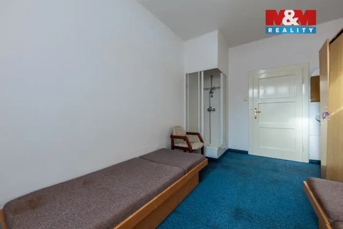 Prodej ubytování, Bečov nad Teplou, Nádražní, 298 m2