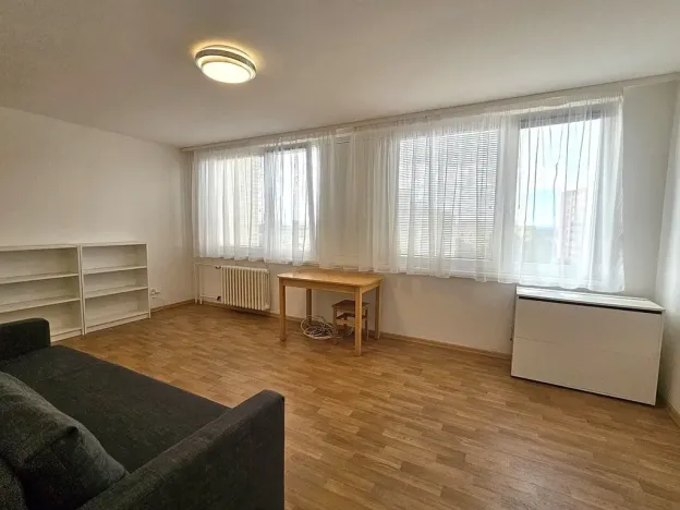 Pronájem bytu 1+kk, Praha, Běchorská, 33 m2