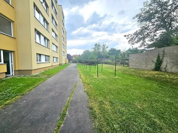 Pronájem bytu 1+kk, Praha, Běchorská, 33 m2