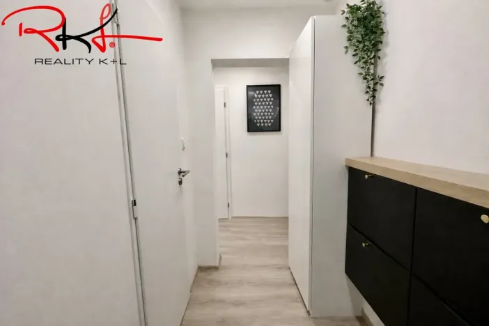 Prodej bytu 2+kk, Osek, Hrdlovská, 76 m2