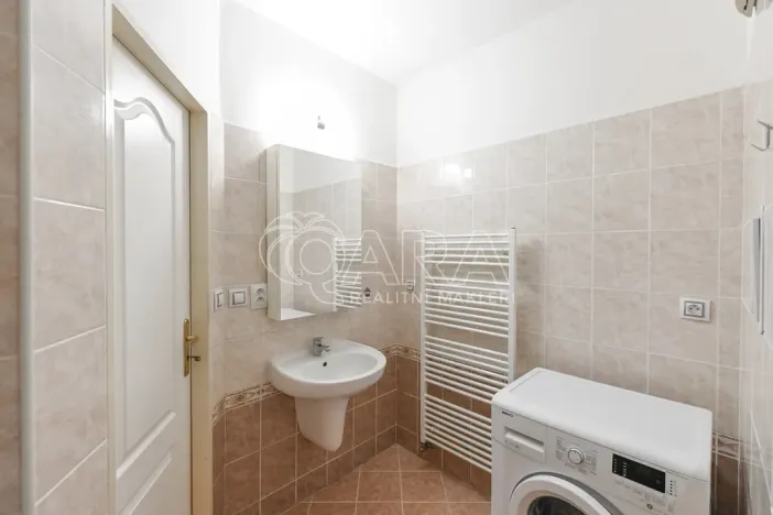 Pronájem bytu 2+kk, Praha - Troja, Hnězdenská, 47 m2