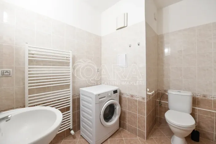 Pronájem bytu 2+kk, Praha - Troja, Hnězdenská, 47 m2