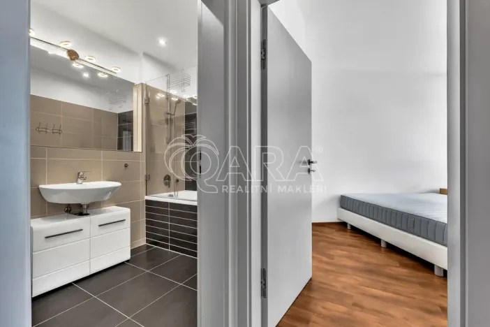 Pronájem bytu 3+kk, Praha - Vršovice, U Roháčových kasáren, 71 m2