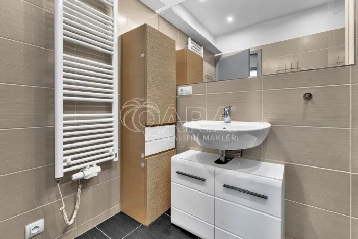 Pronájem bytu 3+kk, Praha - Vršovice, U Roháčových kasáren, 71 m2