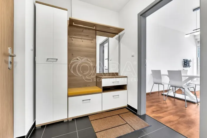 Pronájem bytu 3+kk, Praha - Vršovice, U Roháčových kasáren, 71 m2