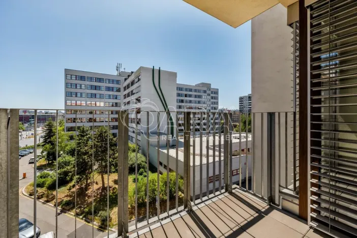 Pronájem bytu 3+kk, Praha - Vršovice, U Roháčových kasáren, 71 m2