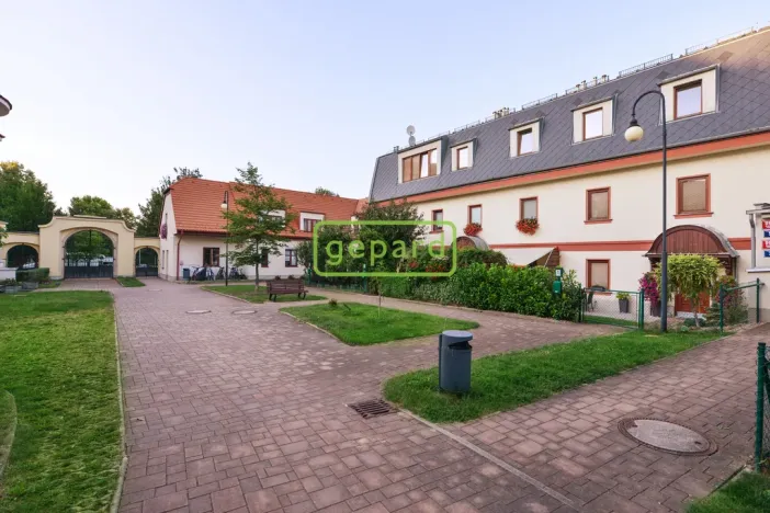 Pronájem bytu 4+kk, Praha, K náhonu, 116 m2