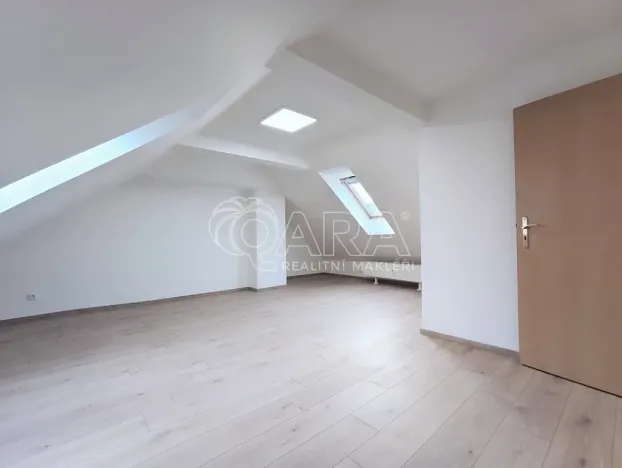 Pronájem bytu 2+1, Praha - Michle, Hanusova, 69 m2