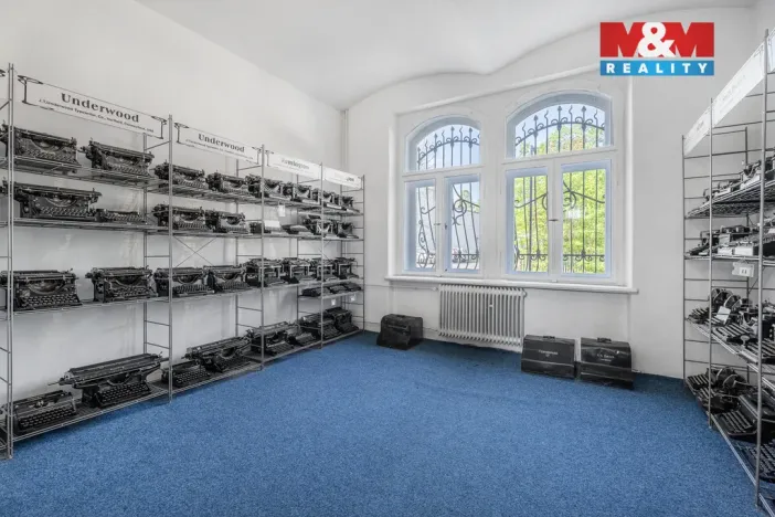 Prodej obchodního prostoru, Česká Kamenice, Lipová, 1225 m2