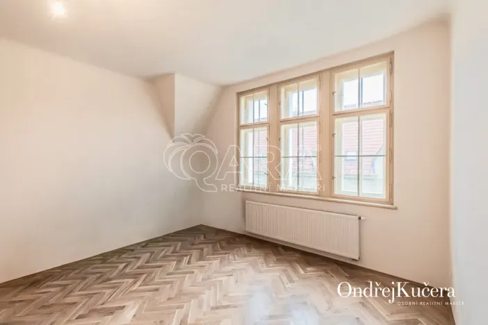 Pronájem bytu 2+kk, Praha - Staré Město, Kaprova, 62 m2