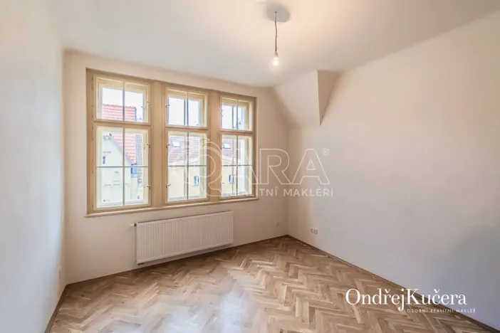 Pronájem bytu 2+kk, Praha - Staré Město, Kaprova, 62 m2