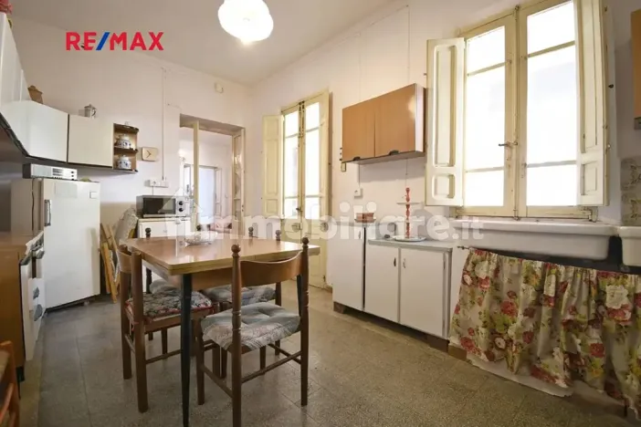 Prodej rodinného domu, Guspini, Itálie, 280 m2