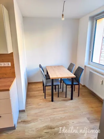 Pronájem bytu 2+1, Mikulov, Větrná, 65 m2