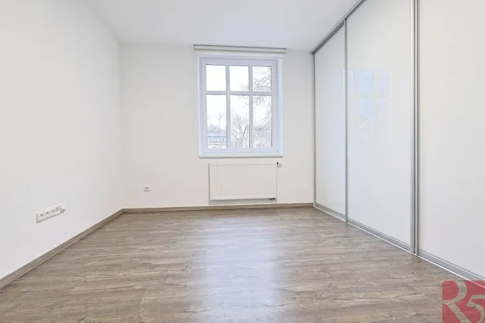 Pronájem bytu 4+1, Praha - Žižkov, Na Jarově, 122 m2