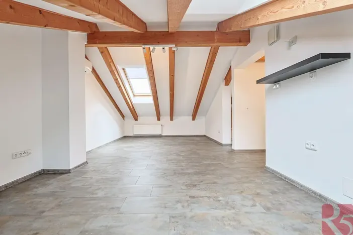 Pronájem bytu 4+1, Praha - Žižkov, Na Jarově, 122 m2