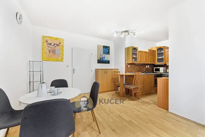 Prodej bytu 2+kk, Praha - Troja, Hnězdenská, 46 m2