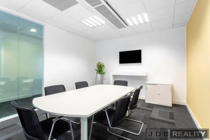 Pronájem kanceláře, Praha - Karlín, Rohanské nábřeží, 60 m2