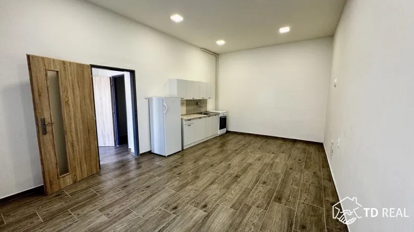 Pronájem bytu 1+kk, Pohořelice, Hybešova, 36 m2