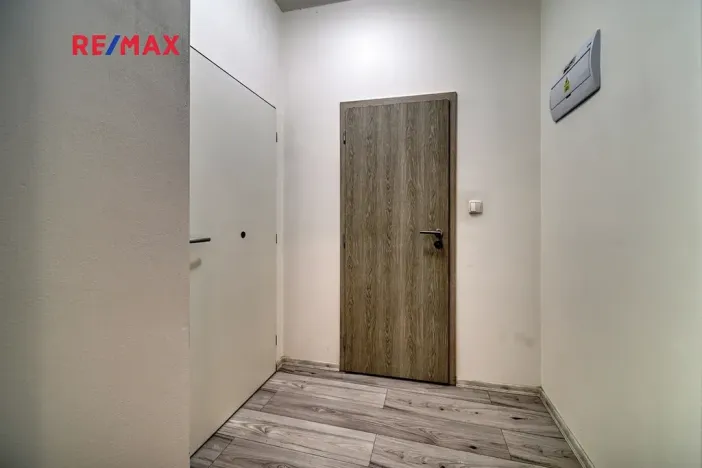 Pronájem bytu 1+kk, Milovice, Slepá, 25 m2