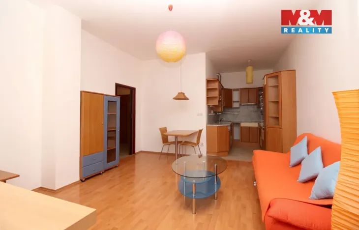 Pronájem bytu 2+kk, Hradec Králové - Kukleny, Pražská třída, 60 m2