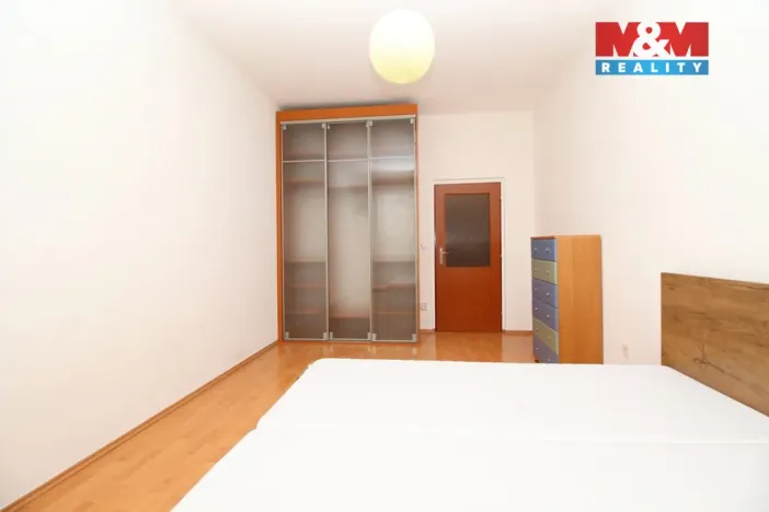 Pronájem bytu 2+kk, Hradec Králové - Kukleny, Pražská třída, 60 m2