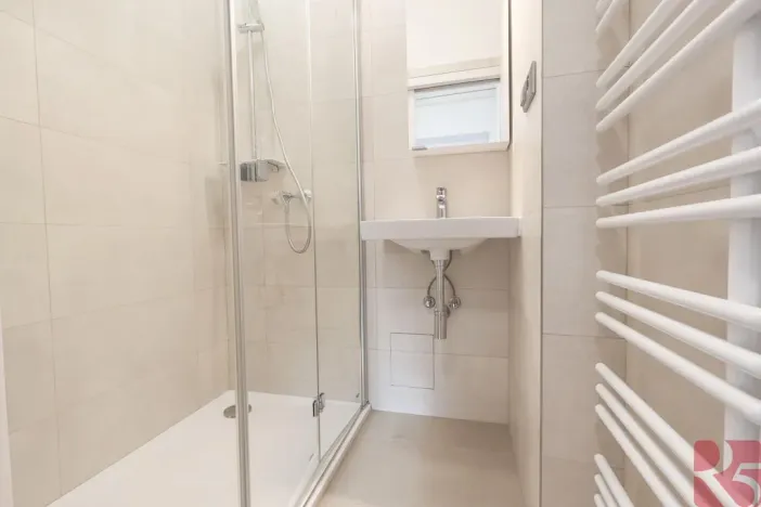 Pronájem bytu 4+1, Praha - Žižkov, Na Jarově, 63 m2