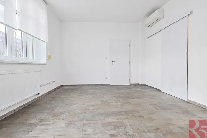 Pronájem bytu 4+1, Praha - Žižkov, Na Jarově, 63 m2