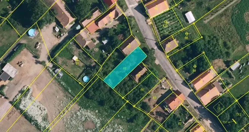 Dražba pozemku, Havraníky, 258 m2