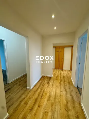 Pronájem bytu 3+1, Praha - Černý Most, Vybíralova, 79 m2