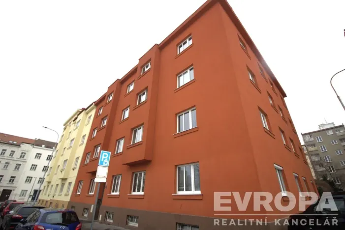 Pronájem bytu 1+kk, Praha - Nusle, U Jedličkova ústavu, 34 m2