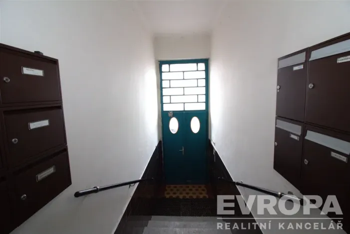 Pronájem bytu 1+kk, Praha - Nusle, U Jedličkova ústavu, 34 m2