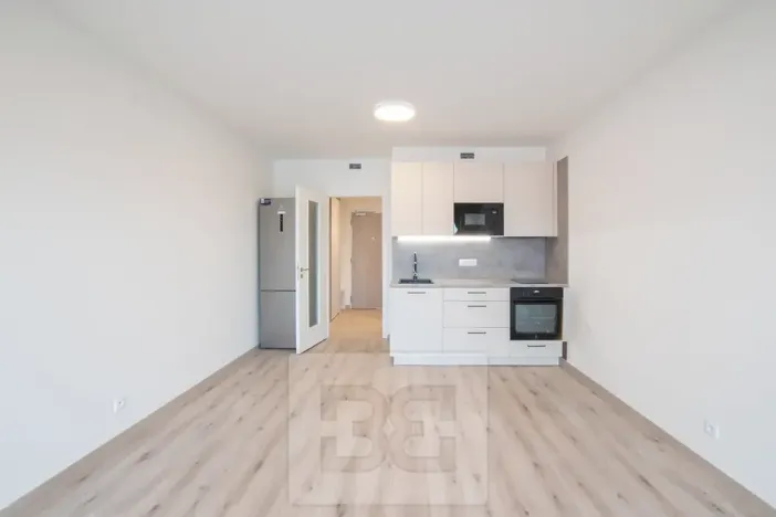 Pronájem bytu 1+kk, Praha - Hloubětín, Poděbradská, 32 m2