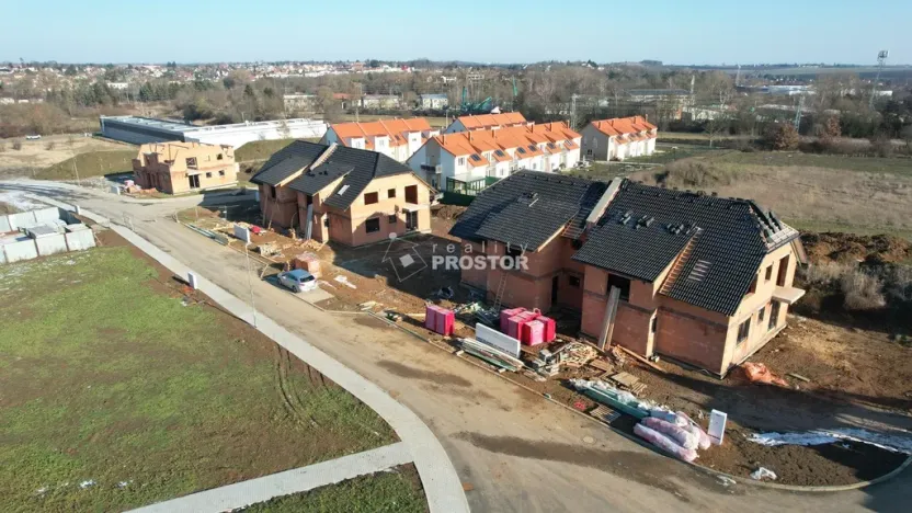Prodej bytu 1+kk, Nučice, U zastávky, 32 m2