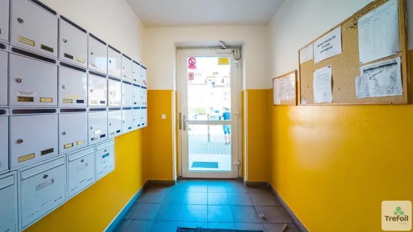 Prodej bytu 3+kk, Šestajovice, Komenského, 77 m2